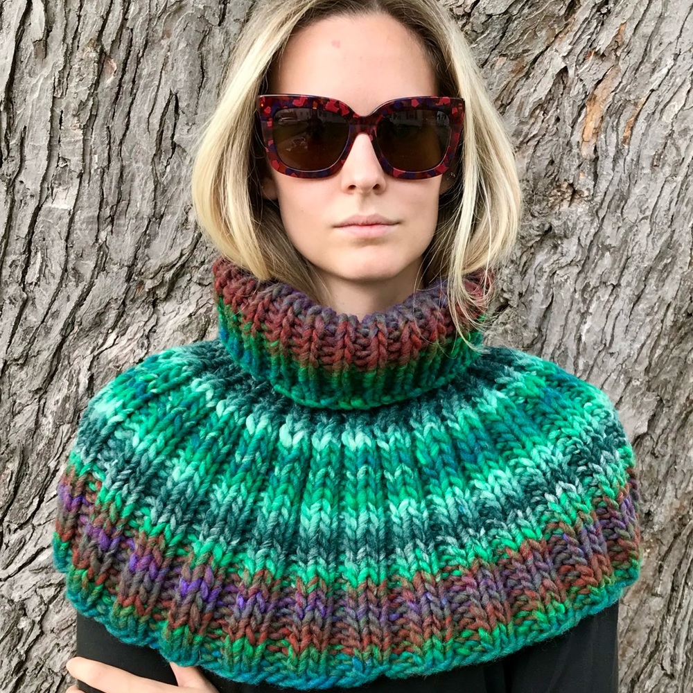 Handmade Turtleneck Infinity Style Caplet Shawl (K57-18H) New Without Tags - Picture 4 of 9